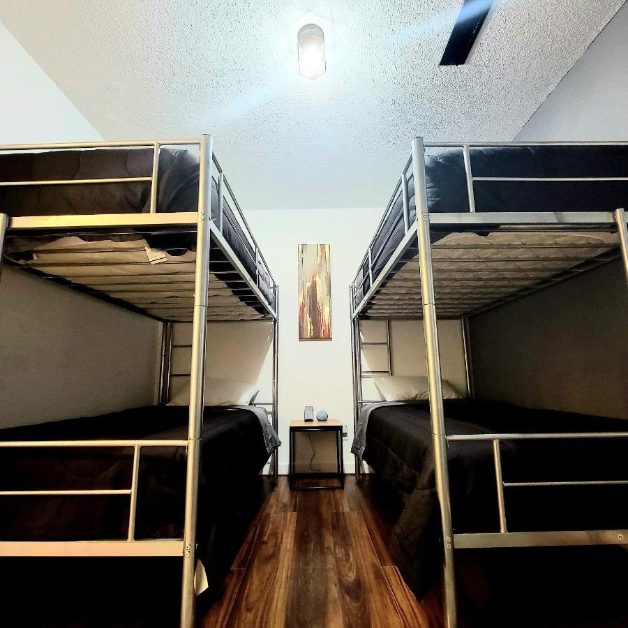 Hi-Tek-Duplex A-Two 75In 4K Led Villa ชาร์ลสตัน ภายนอก รูปภาพ
