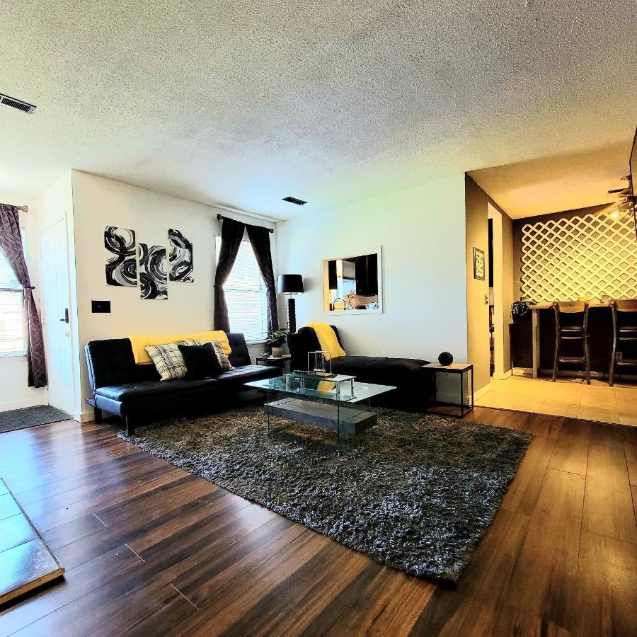 Hi-Tek-Duplex A-Two 75In 4K Led Villa ชาร์ลสตัน ภายนอก รูปภาพ
